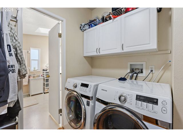 17969 S GRANT Dr, Oregon City, OR 97045