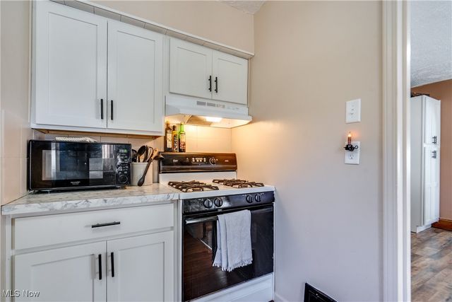 3076 N Turkeyfoot Road, Akron, OH 44319