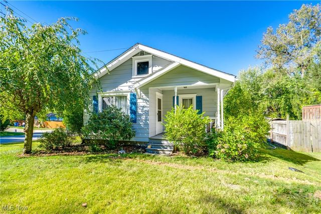 3076 N Turkeyfoot Road, Akron, OH 44319