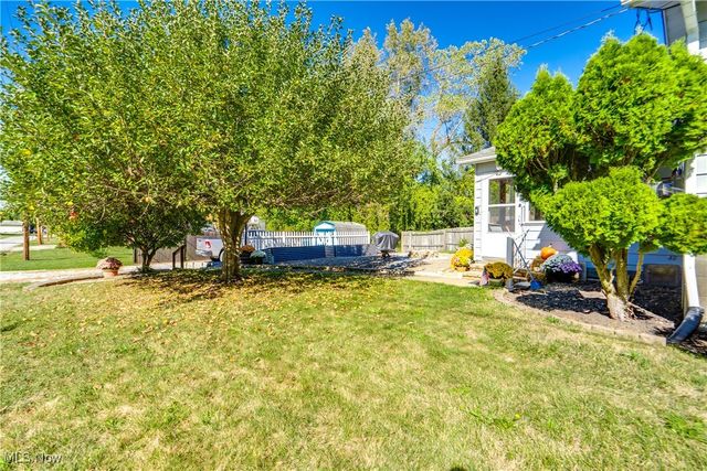 3076 N Turkeyfoot Road, Akron, OH 44319