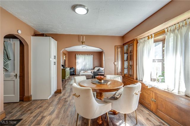 3076 N Turkeyfoot Road, Akron, OH 44319