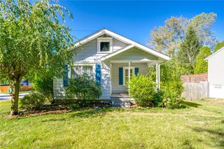 3076 N Turkeyfoot Road, Akron, OH 44319