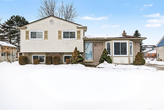 35755 Connecticut Drive, Sterling Heights, MI 48310