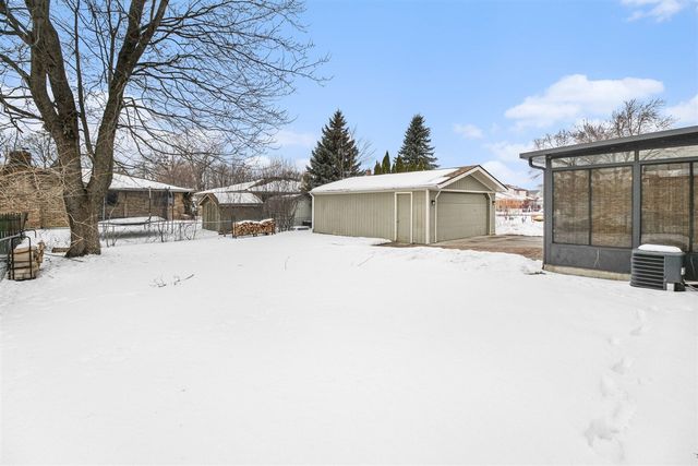 35755 Connecticut Drive, Sterling Heights, MI 48310