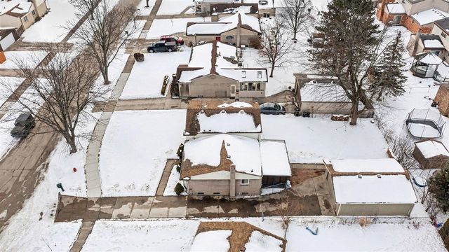 35755 Connecticut Drive, Sterling Heights, MI 48310