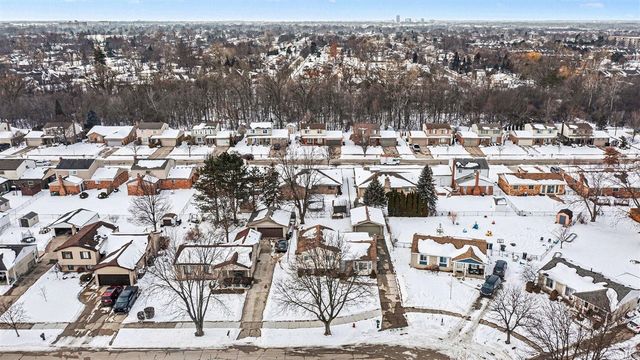 35755 Connecticut Drive, Sterling Heights, MI 48310