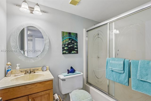 7094 Golf Colony Ct 104, Lake Worth, FL 33467