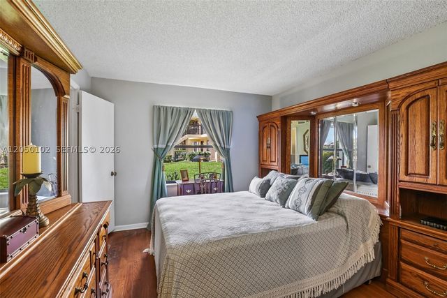 7094 Golf Colony Ct 104, Lake Worth, FL 33467