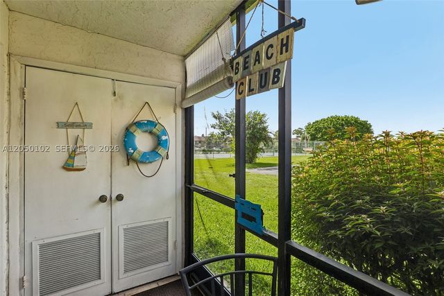 7094 Golf Colony Ct 104, Lake Worth, FL 33467