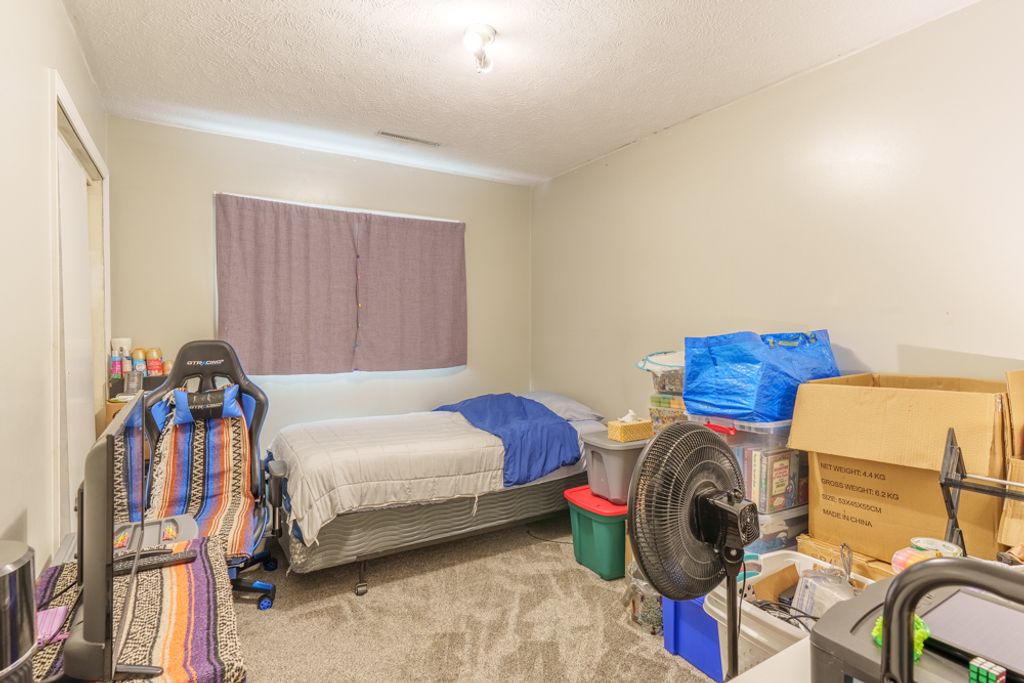 Image 27 of property listing at 418 Marteeny Street, Mt Vernon, IL 62864