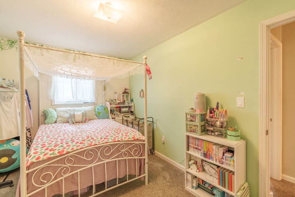 Image 29 of property listing at 418 Marteeny Street, Mt Vernon, IL 62864