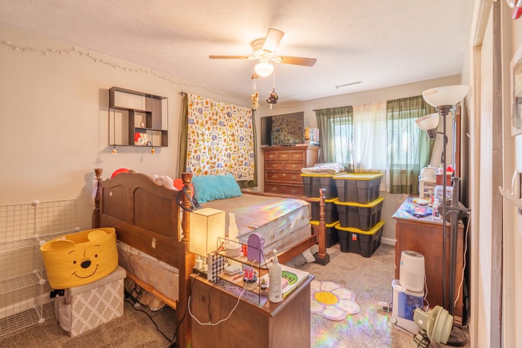 Image 30 of property listing at 418 Marteeny Street, Mt Vernon, IL 62864