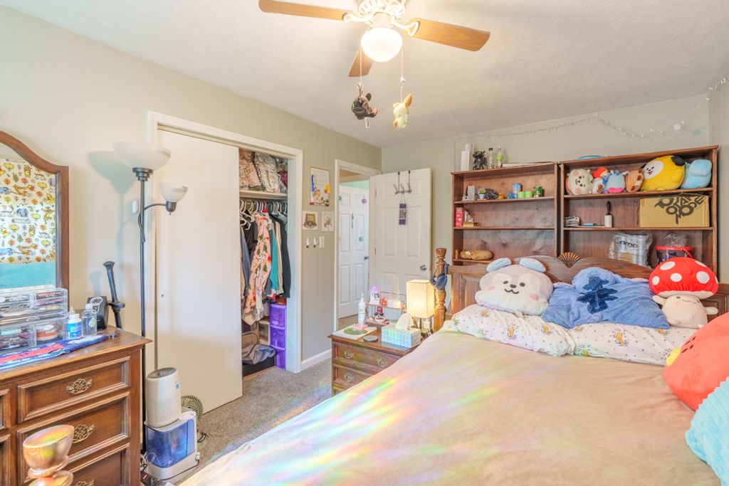 Image 31 of property listing at 418 Marteeny Street, Mt Vernon, IL 62864