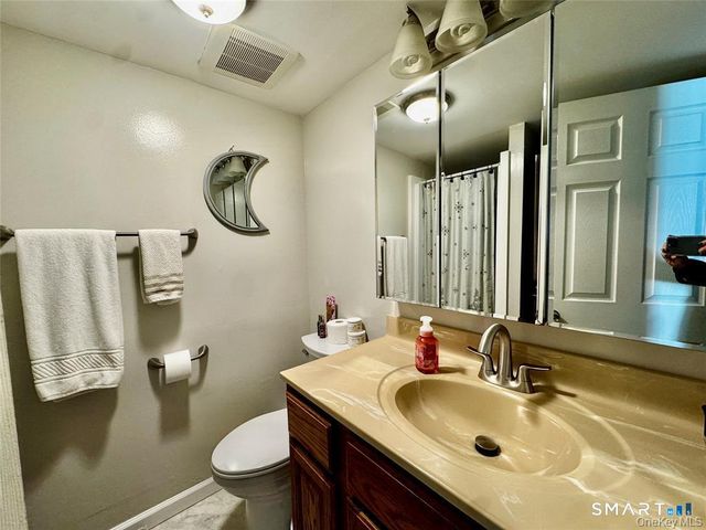 53 Jefferson Oval B, Yorktown, NY 10598