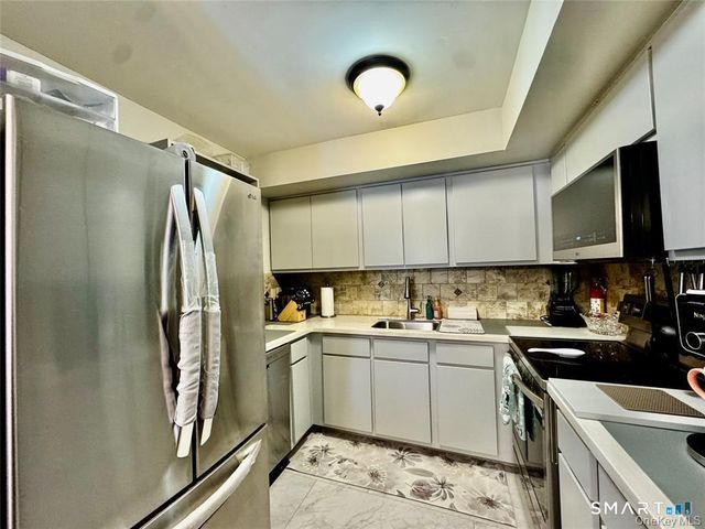 53 Jefferson Oval B, Yorktown, NY 10598