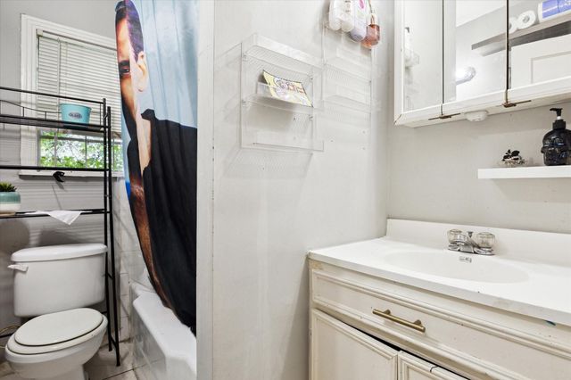 1206 Shearn Street, Houston, TX 77007