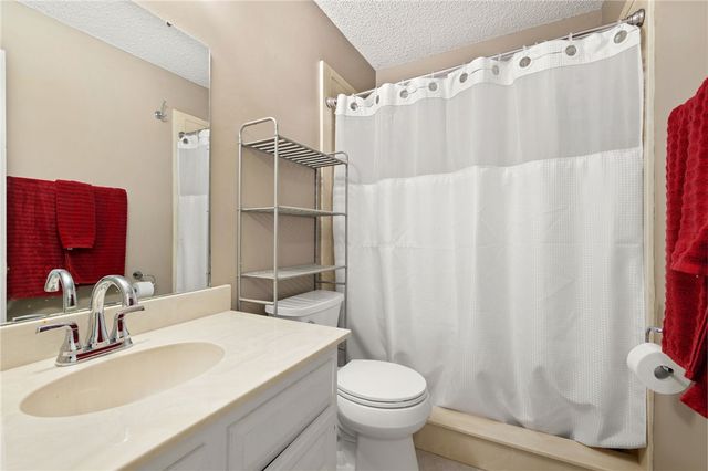 4 Annette Lane, Bella Vista, AR 72715