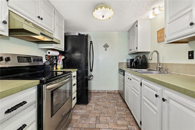 4 Annette Lane, Bella Vista, AR 72715