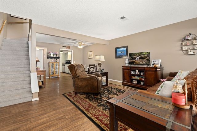 4 Annette Lane, Bella Vista, AR 72715