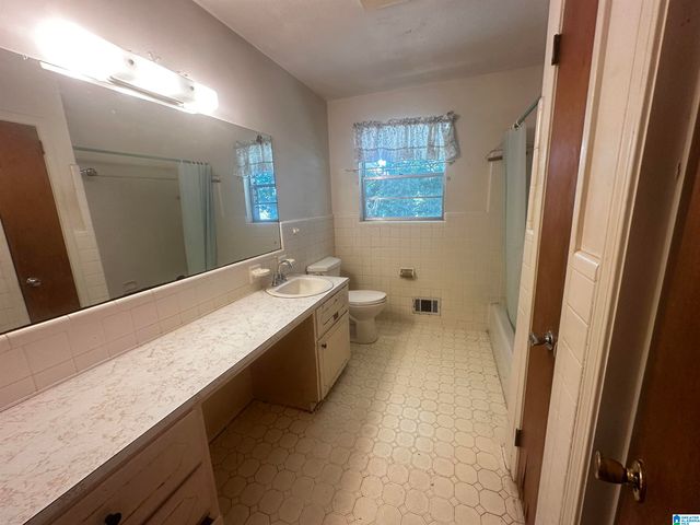 1108 MEADOW DRIVE, Gardendale, AL 35071
