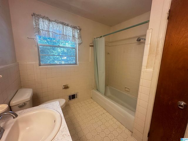 1108 MEADOW DRIVE, Gardendale, AL 35071