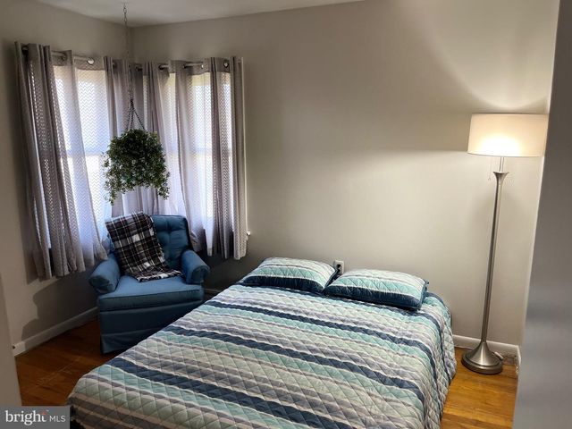 4912 SUNSET DR, Harrisburg, PA 17112