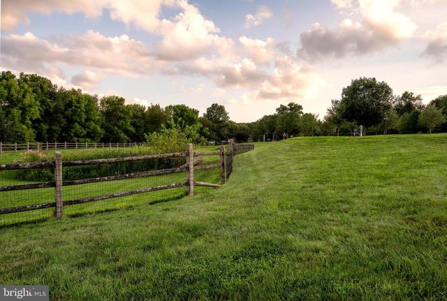 214 SUMMER COURT, Sellersville, PA 18960