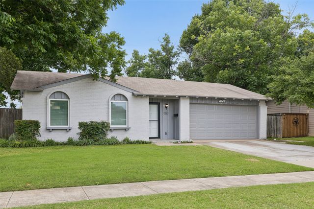 2512 Towerwood Drive, Carrollton, TX 75006