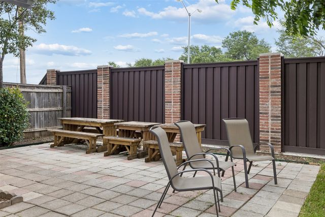 2512 Towerwood Drive, Carrollton, TX 75006