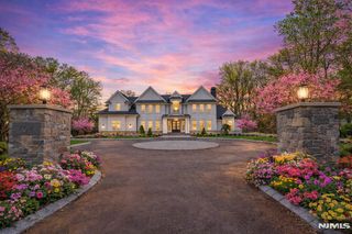 104 Chestnut Ridge, Saddle River, NJ 07458