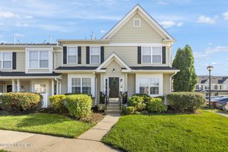 305 Brookfield Drive, Jackson, NJ 08527