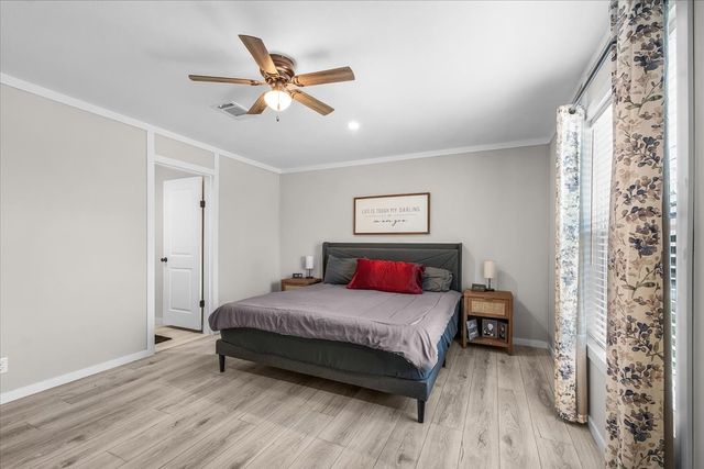 1208 Lindale Terrace, Pelican Bay, TX 76020