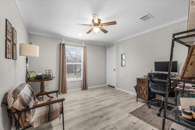 1208 Lindale Terrace, Pelican Bay, TX 76020