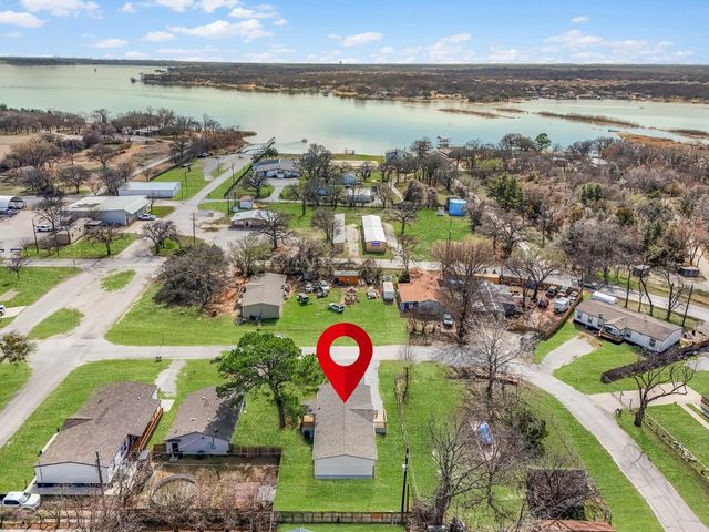 1208 Lindale Terrace, Pelican Bay, TX 76020