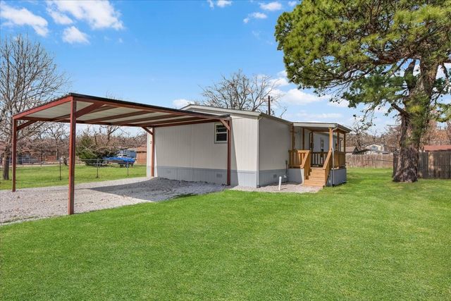 1208 Lindale Terrace, Pelican Bay, TX 76020