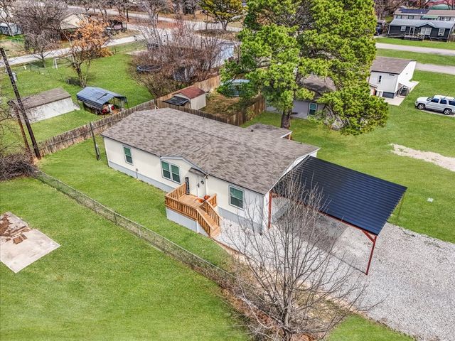 1208 Lindale Terrace, Pelican Bay, TX 76020