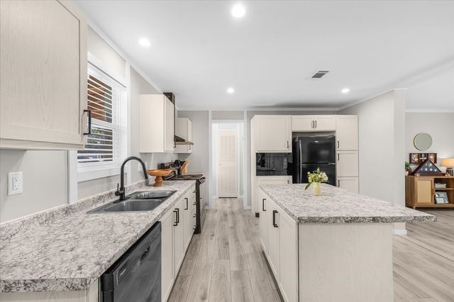 1208 Lindale Terrace, Pelican Bay, TX 76020