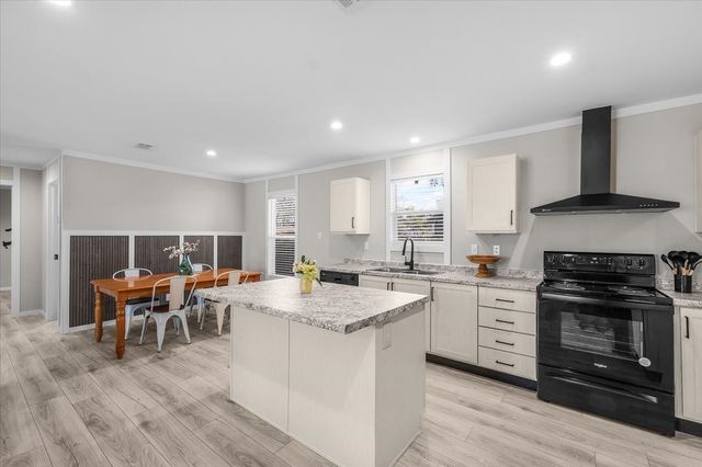 1208 Lindale Terrace, Pelican Bay, TX 76020