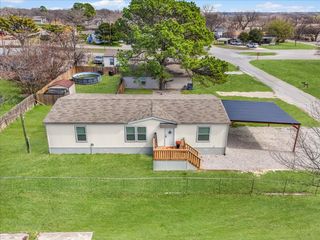 1208 Lindale Terrace, Pelican Bay, TX 76020
