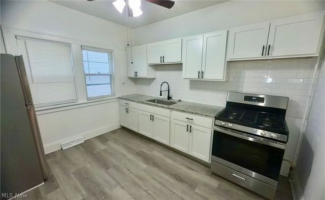 2201 Oakdale Road, Cleveland Heights, OH 44118