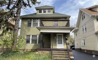 2201 Oakdale Road, Cleveland Heights, OH 44118