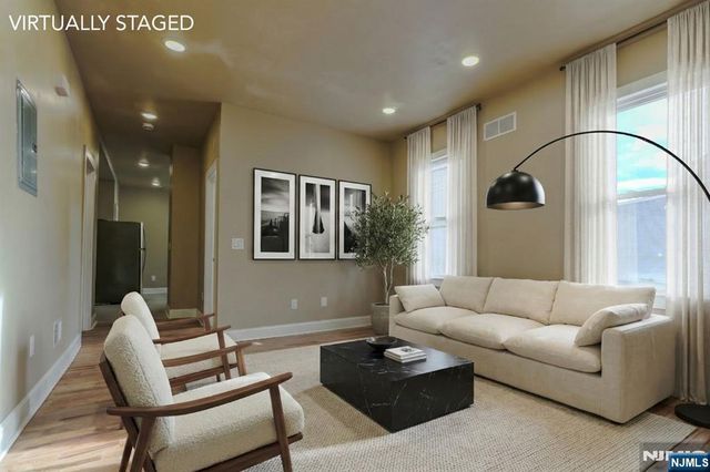 882 14th Street 2, Newark, NJ 07108