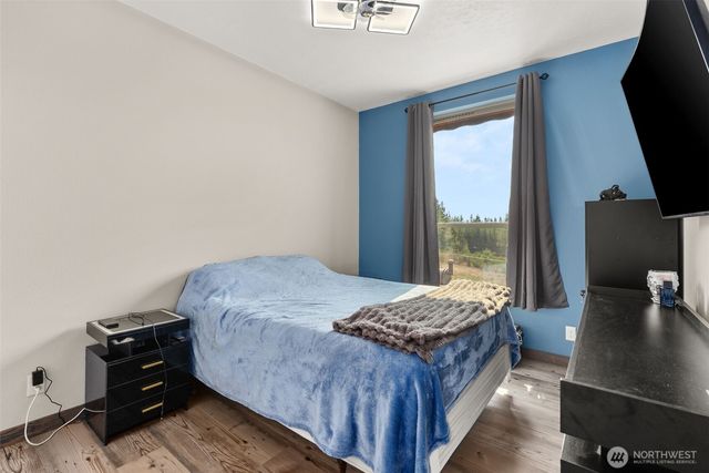 351 N Evening Star Lane, Hoodsport, WA 98548