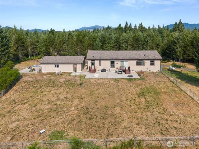 351 N Evening Star Lane, Hoodsport, WA 98548