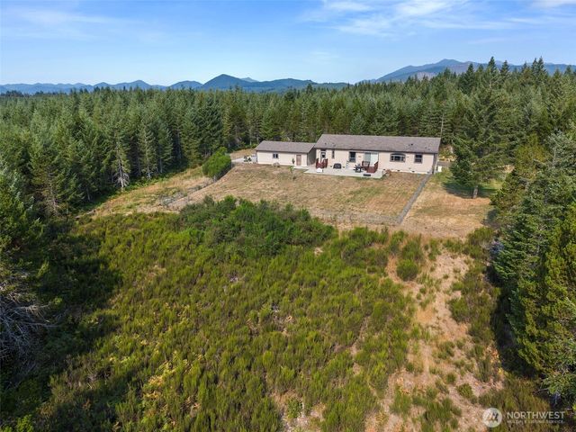 351 N Evening Star Lane, Hoodsport, WA 98548