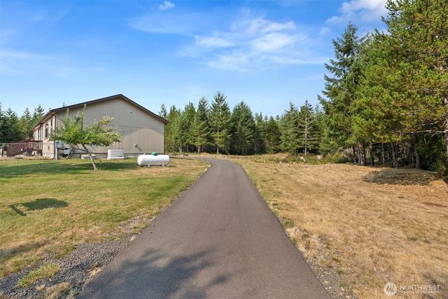 351 N Evening Star Lane, Hoodsport, WA 98548