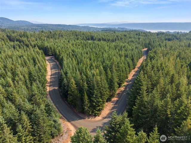 351 N Evening Star Lane, Hoodsport, WA 98548