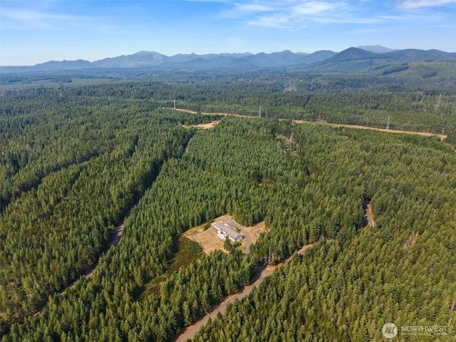 351 N Evening Star Lane, Hoodsport, WA 98548