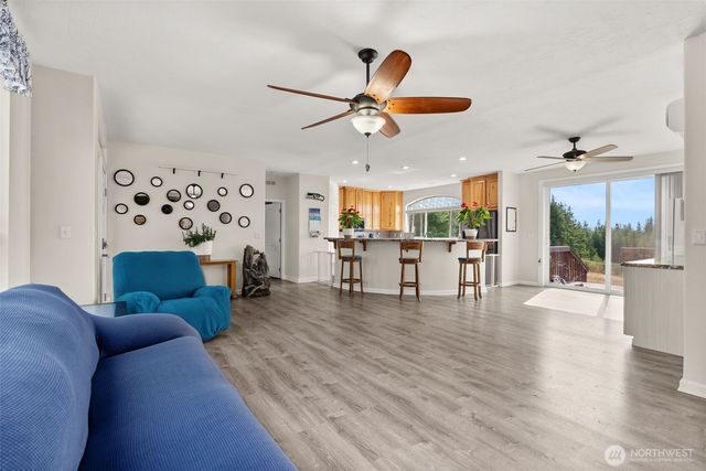 351 N Evening Star Lane, Hoodsport, WA 98548