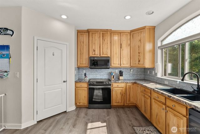 351 N Evening Star Lane, Hoodsport, WA 98548